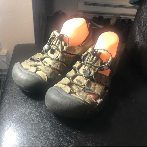 Keen Men’s Olive Yellow Slip On Water Shoes Waterproof Sport Sandals Size 10 - Picture 3 of 15